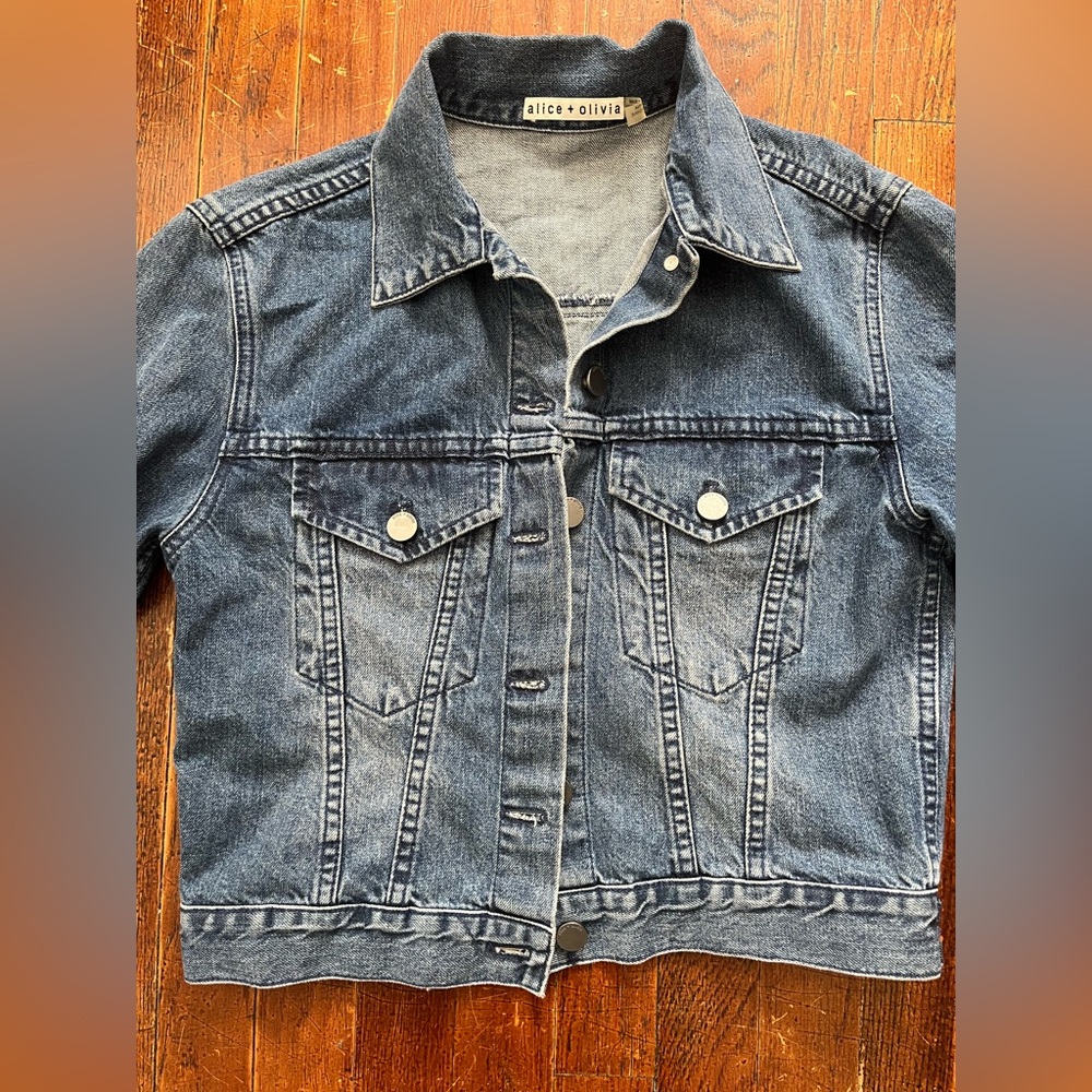 Alice + Olivia Denim Jacket with Eyeglasses and lips embroidered in the back. - Picture 4 of 10